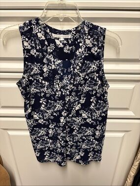 Violet & Claire Navy Floral Sleeveless Camisole